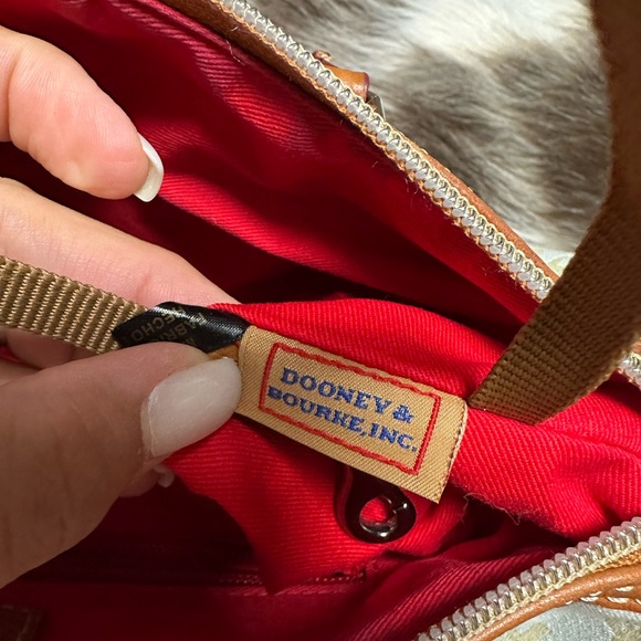 Dooney & Bourke Cream and Tan Logo Bag - Picture 13 of 13
